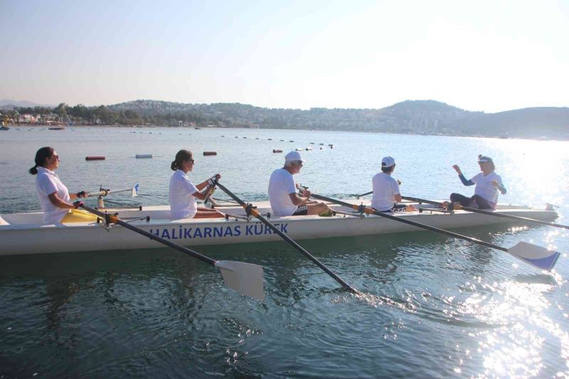 Muğla koylarını kürekle gezecekler
