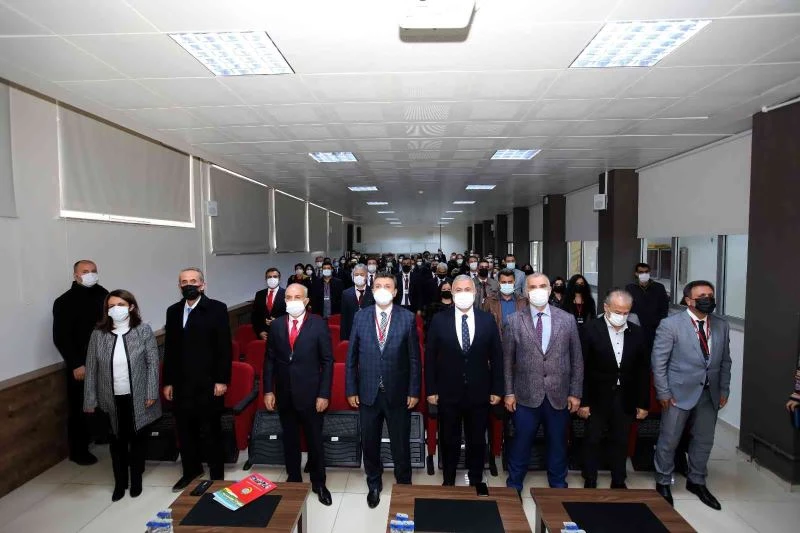 Tokat’ta geleceğin öğretmenini yetiştirme çalıştayı
