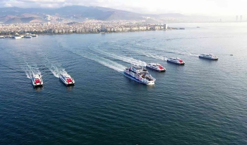 İzmir trafiğinde deniz ferahlığı
