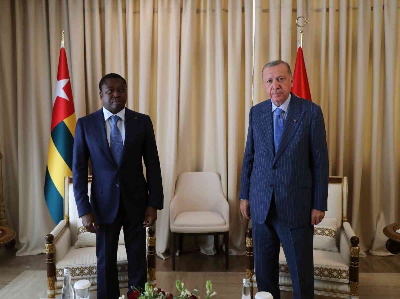 Cumhurbaşkanı Erdoğan, Togo’da resmi tören ile karşılandı
