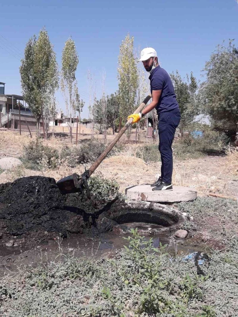 DİSKİ, Sarıca Mahallesi’nde tıkanan kanalizasyon sistemini yeniden açtı
