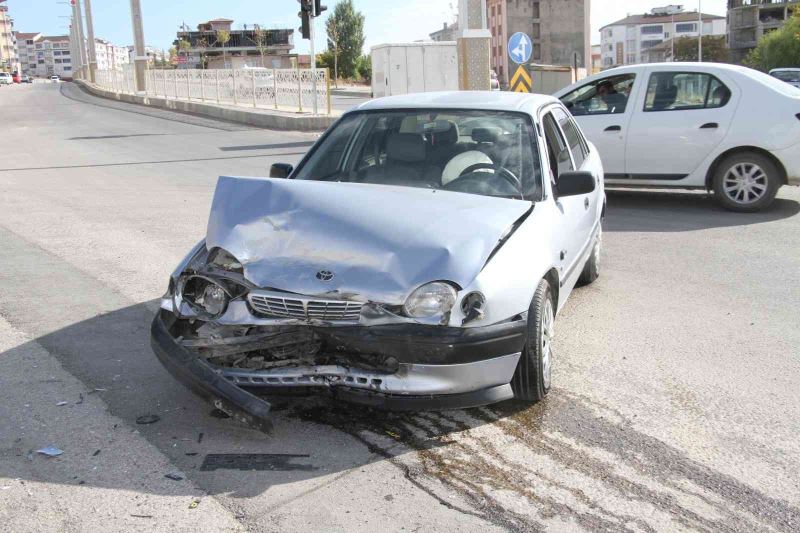 Elazığ’da trafik kazası: 2 yaralı
