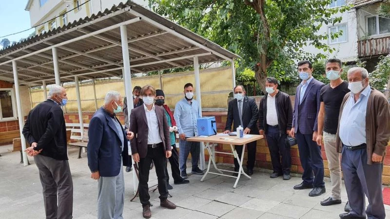 Sağlık ekipleri aşılamada sınır tanımıyor
