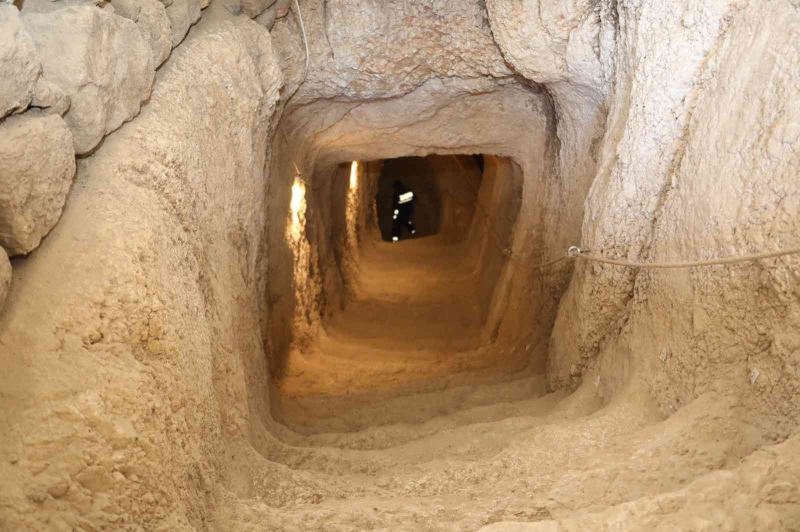 Harput Kalesinde zindan, kürsübaşı ve kutsal alan ziyarete açıldı
