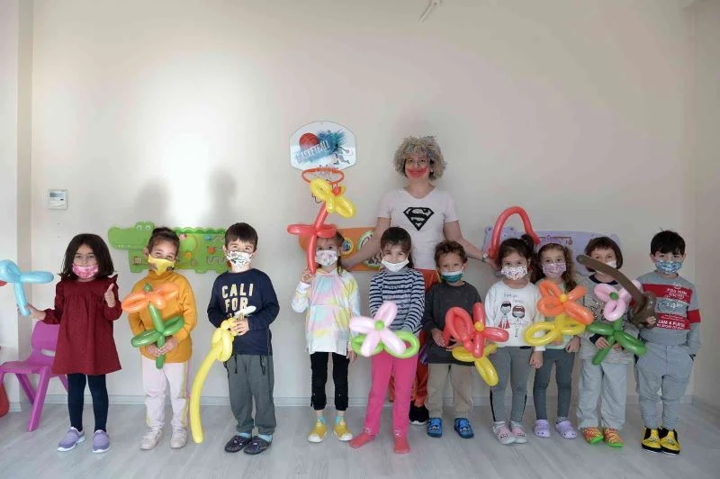 Bilgi Evleri geleceği şansa bırakmıyor
