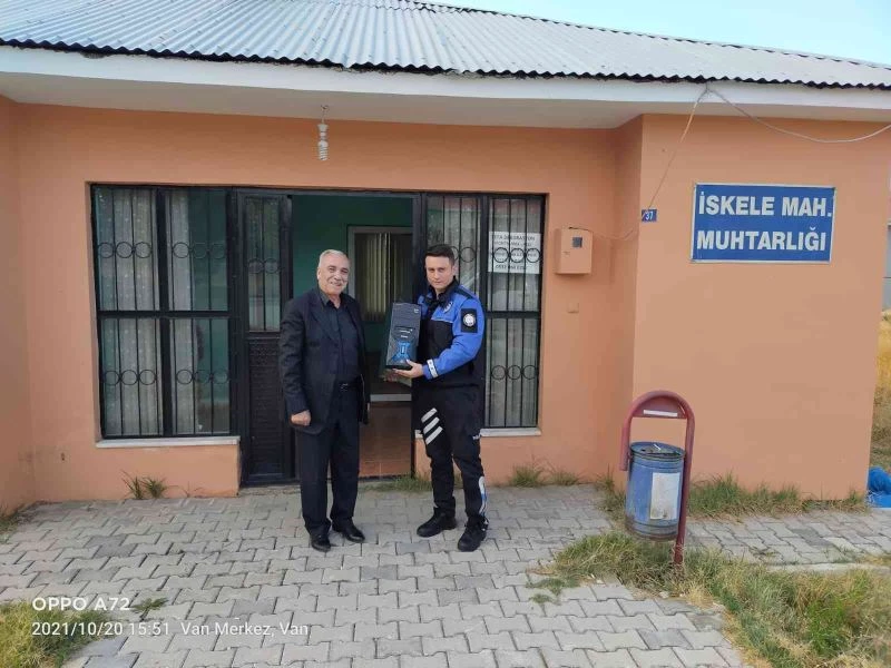 Van polisi, muhtarların talebine kayıtsız kalmadı
