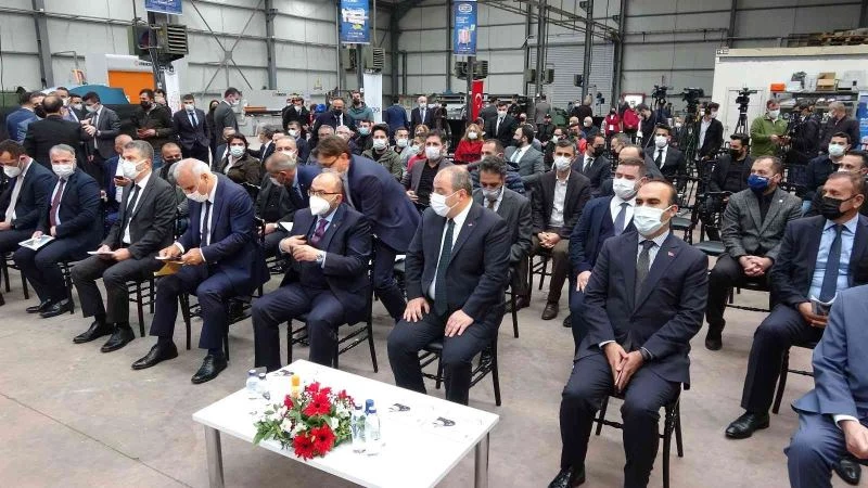 Bakan Mustafa Varank:  “Pandeminin neden olduğu durgunluğu büyük bir yara almadan aşacağız”
