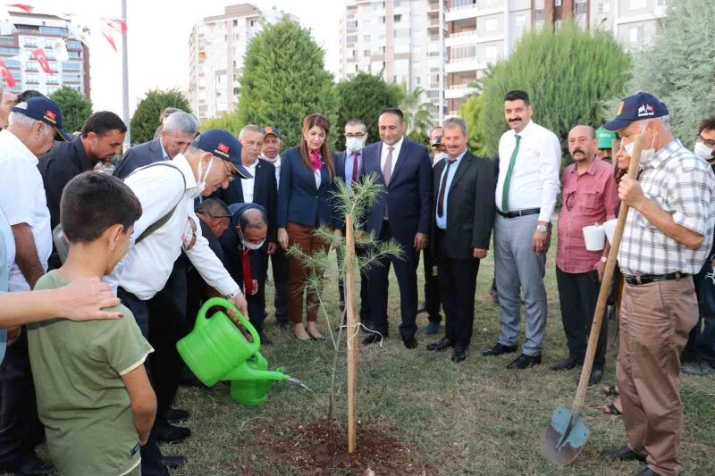 KKTC’den gelen muhtarlar Mersin’de fidan dikme etkinliğine katıldı

