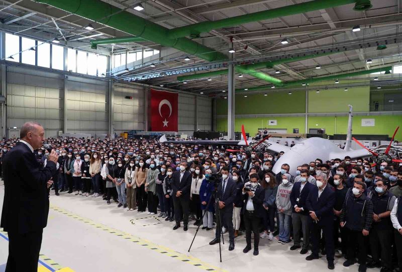 Cumhurbaşkanı Erdoğan: “Dünya sizi takip ediyor, ilk 5 demiyor, ilk 3’ün içindesiniz”
