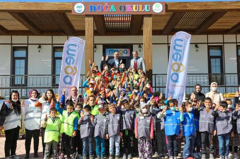 ‘Mega Doğa Okulu’ öğrencilere doğanın ve hayatın kapılarını aralıyor
