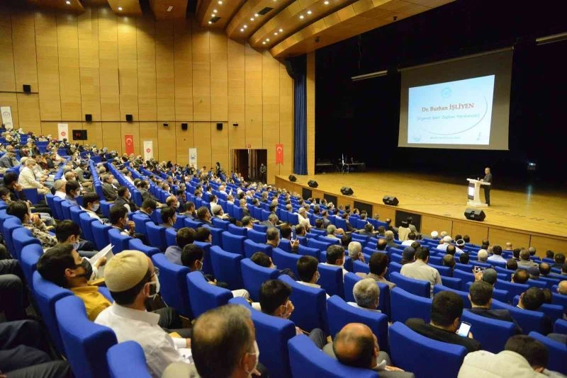 Diyarbakır’da ’Peygamberimiz ve Vefa Toplumu’ konferansı
