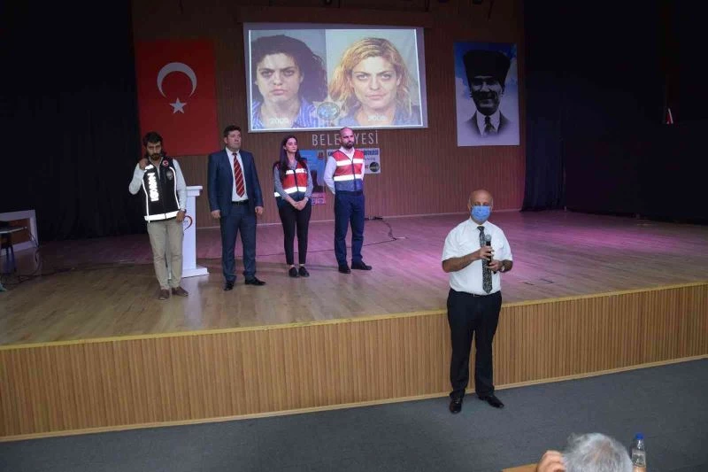 Kumluca’da eğitimcilere yönelik narkotik bilgilendirme toplantısı
