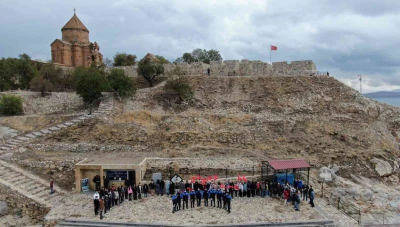 ÇOGEP kapsamında Akdamar Adası’nı gezdiler
