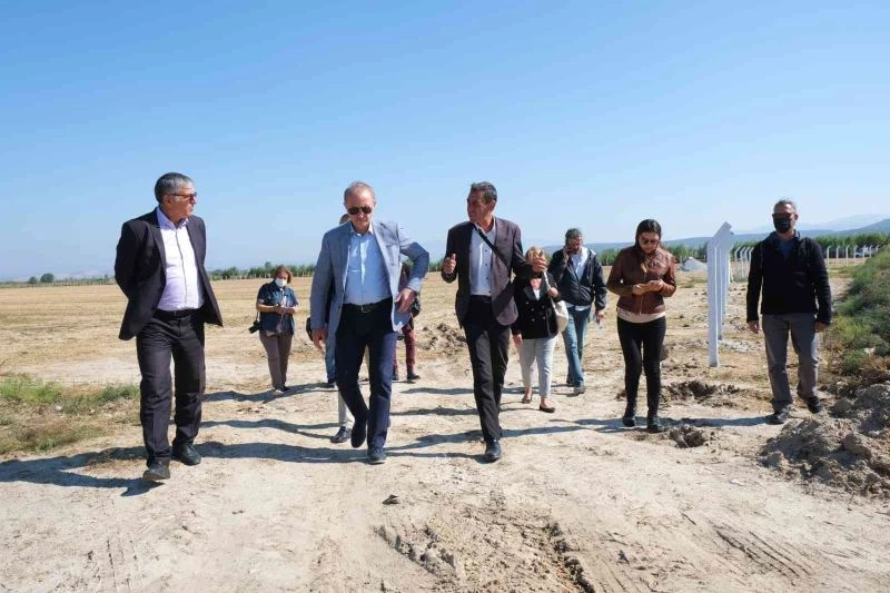 Didim Belediyesi boş arazisini değerlendirerek ürün ekecek
