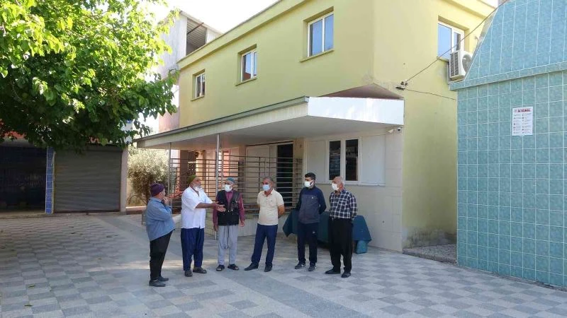 Camiye dadanan hırsızlar cemaati canından bezdirdi
