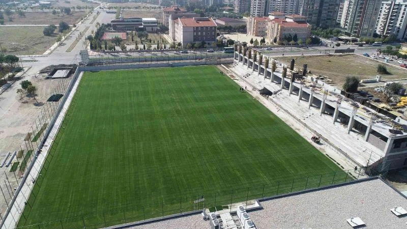 Fikri Bayrıl Spor Tesisi hizmete girmek için gün sayıyor
