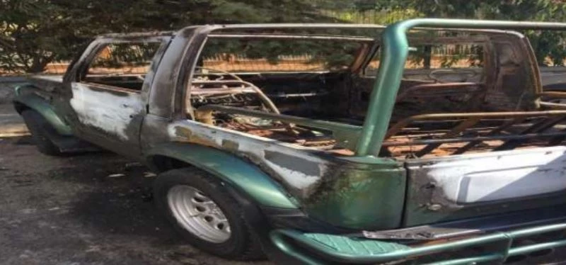 Alanya’da bir aracı kundaklayıp bir iş yerini kurşunlayan 2 şüpheliden biri yakalandı
