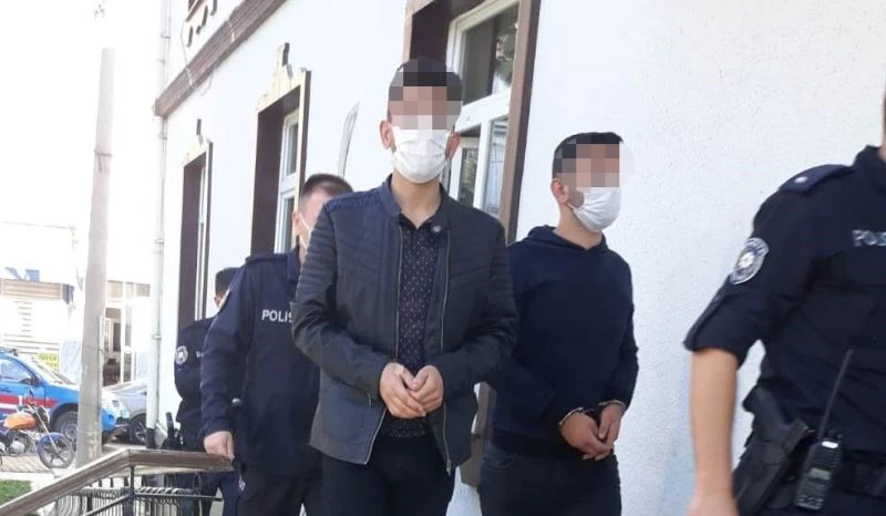 Profil demir direkleri çalan şüphelileri tekerlek izleri ele verdi
