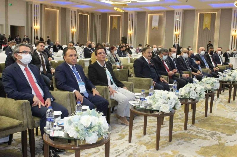 Bakan Yardımcısı Işıkgece’den gıda sıkıntısıyla ilgili önemli açıklama:
