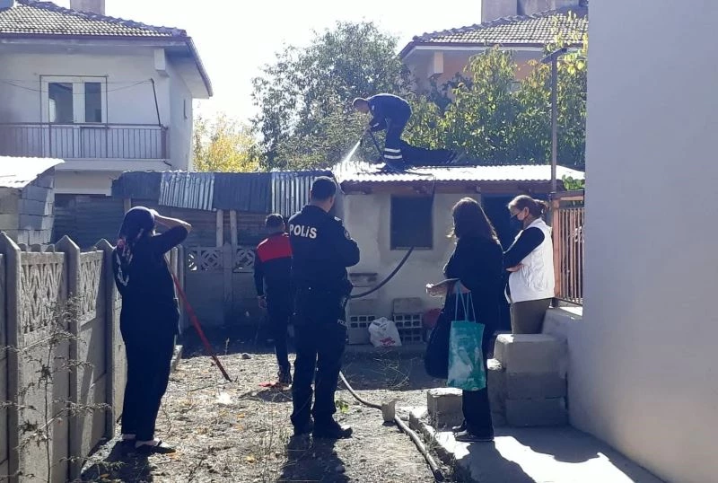 Odunlukta çıkan yangın büyümeden söndürüldü
