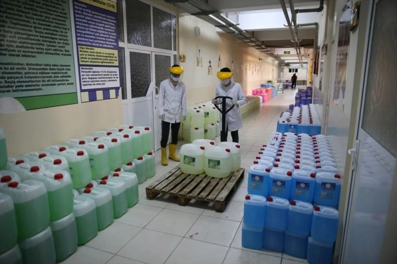 Hijyen malzemesi üreten meslek lisesi yıllık 4 milyon lira ciro hedefinde