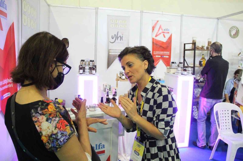 Türkiye’nin ilk doğal kozmetik üreticisi kadın kooperatifi YÖREX’te
