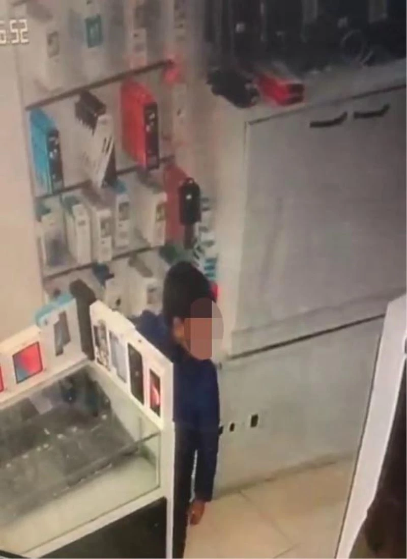 Çocuk hırsızdan 30 bin liralık telefon soygunu
