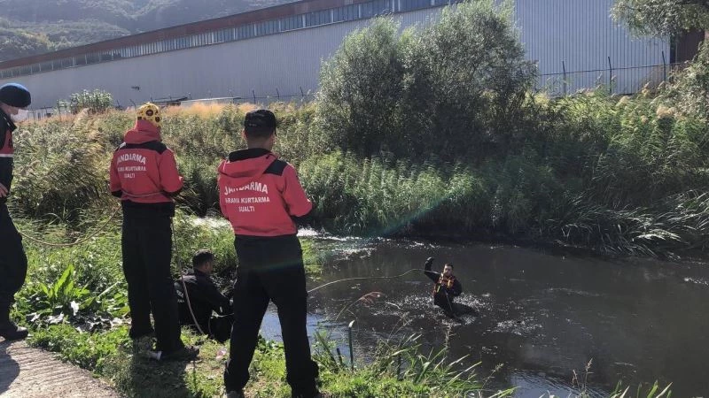 Karsak deresinde ceset araması devam ediyor
