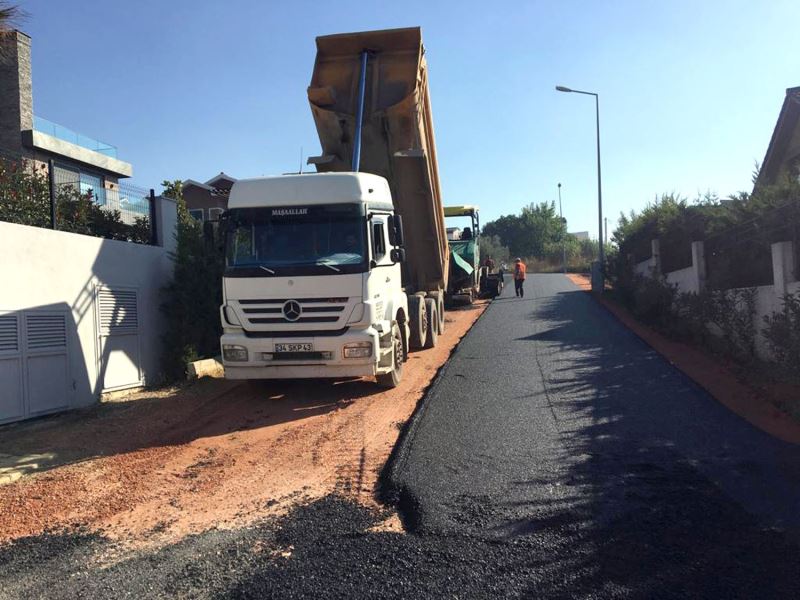 Nilüferköy’ün yolları sıcak asfaltla kaplandı
