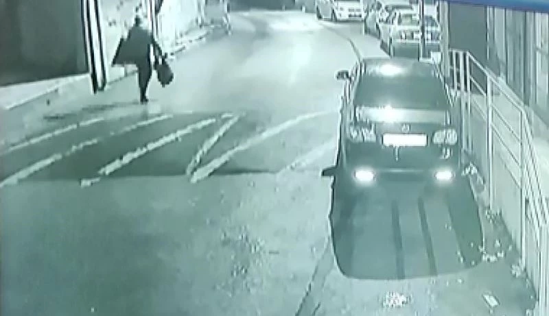 Pendik’te çay ocağında önce karnını doyurdu, sonra televizyonu çaldı
