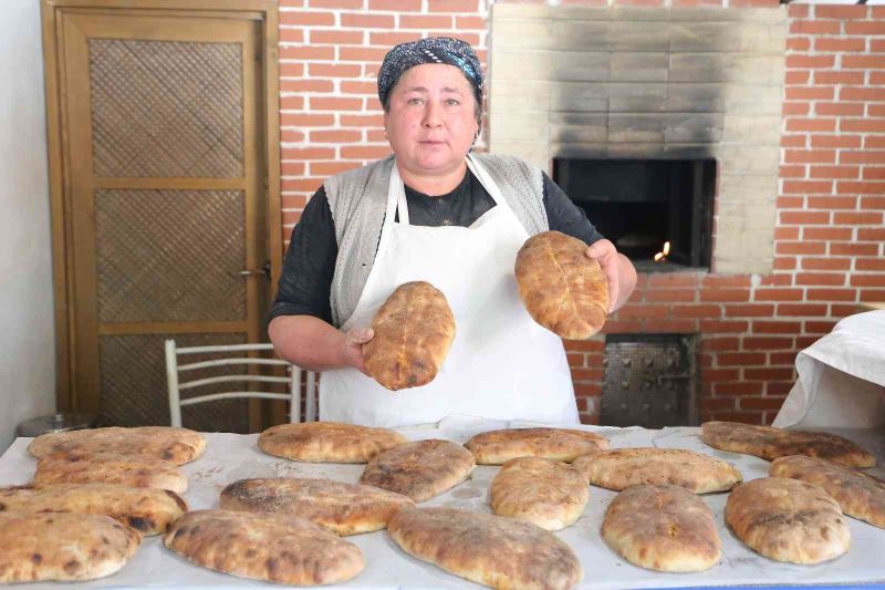  Annesinden öğrendiği 100 yıllık yöresel ekmekle kendi işinin patronu oldu
