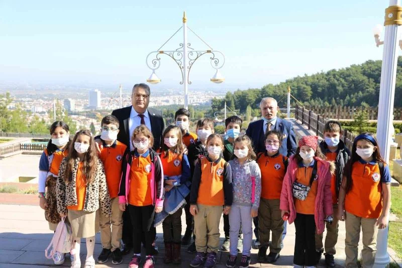 Sınıf başkanı seçilebilmek için Başkan Çerçi’den yardım istedi
