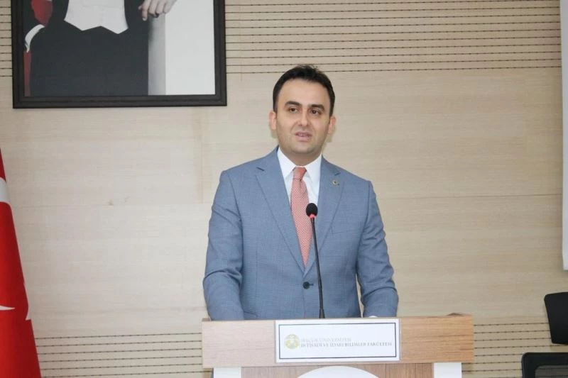 Hadim Kaymakamı mezun olduğu üniversitede konferans verdi
