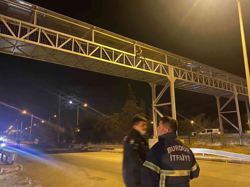 İntihar girişimini alışkanlık haline getirdi
