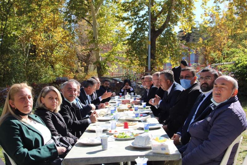 Sağlık çalışanları geleneksel gözleme gününde bir araya geldi
