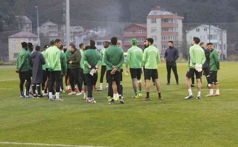 Hakan Keleş: “Hak ettiğimiz 3 puanı almak istiyoruz”
