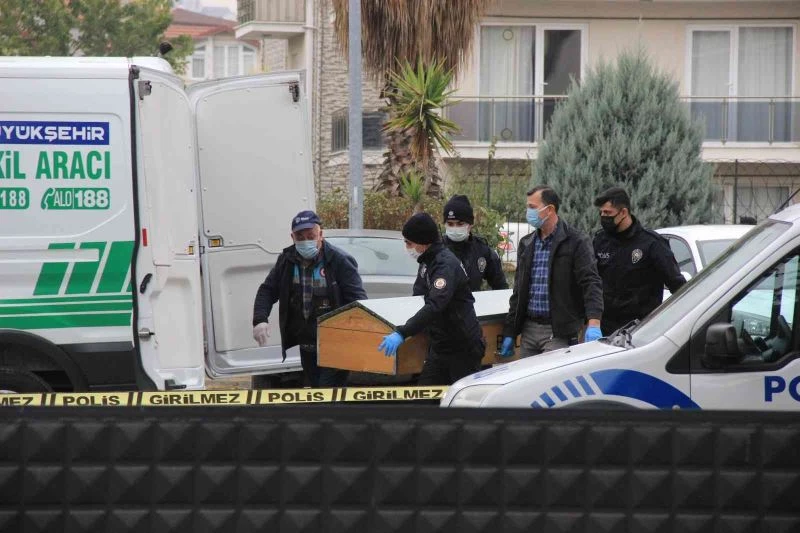 Sevgilisini öldürüp cesedini emniyete getirmişti, tanık olan taksi şoförü o anları anlattı
