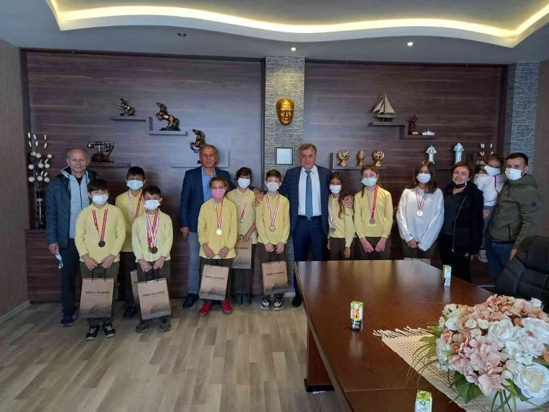 Kandilli’de başarılı sporcular ödüllendirildi
