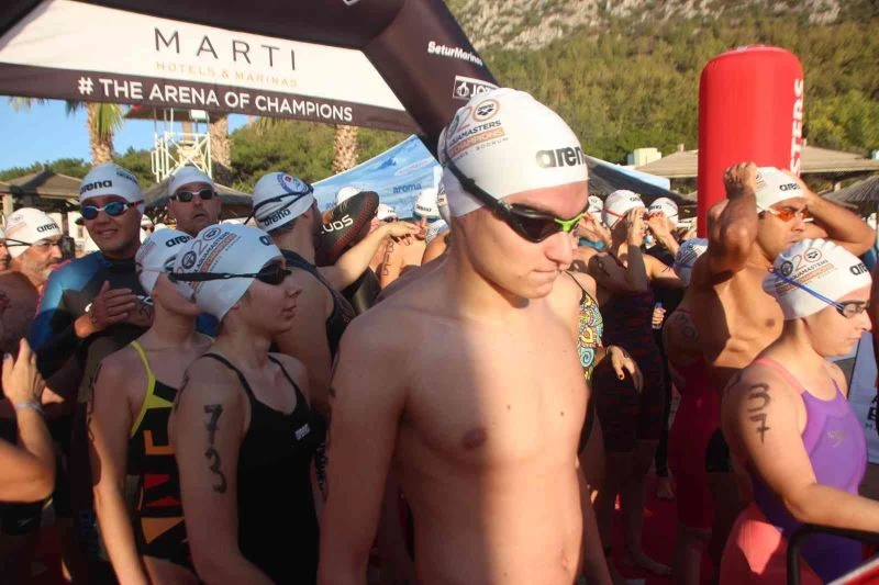Aquamasters Yüzme Şampiyonası başladı
