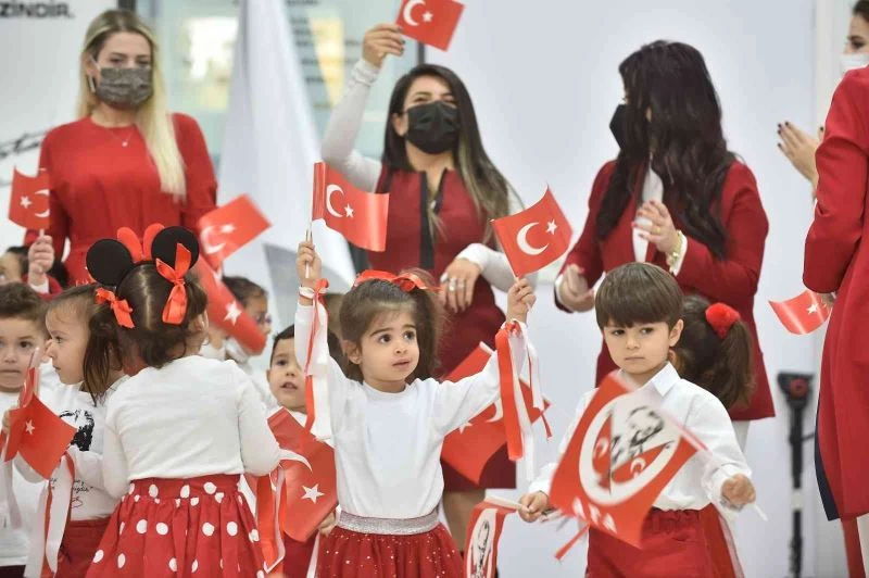 Çocuk gündüz bakımevlerinde Cumhuriyet Bayramı coşkusu
