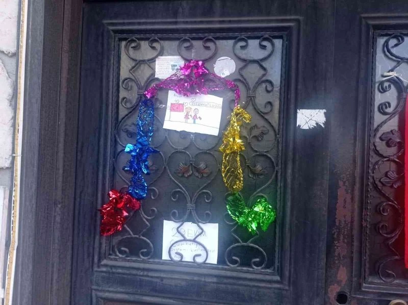 Cumhuriyetin 98. yılını çizdikleri resimlerle kutladılar
