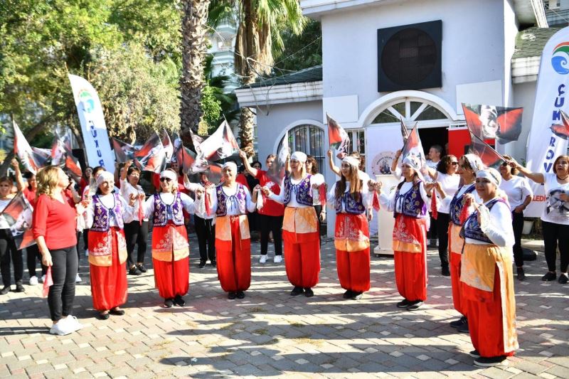 Cumhuriyet Bayramı’nda Harmandalı’yla coşuldu
