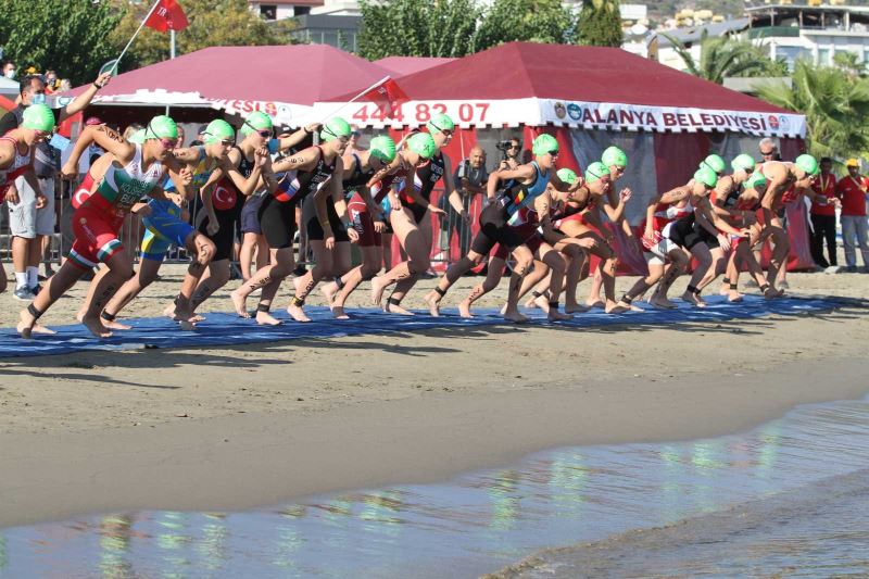 30. Alanya Uluslararası Triatlonu sona erdi
