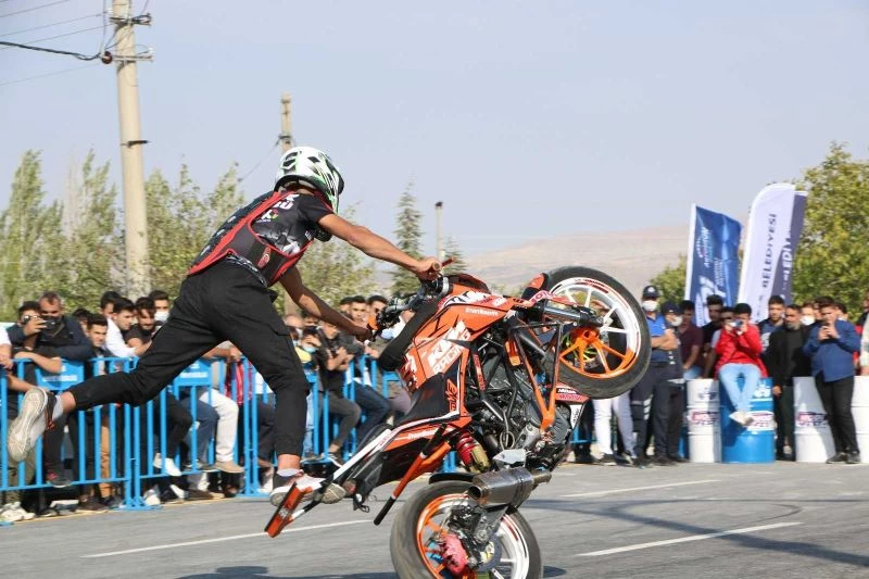 Elazığ’da ’Modifiyeli Araç ve Motosiklet Festivali’ renkli görüntülere sahne oldu
