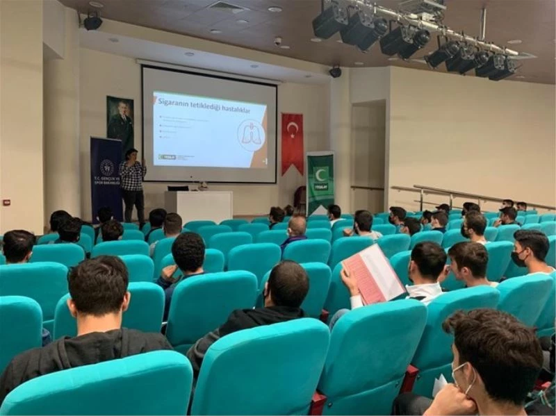 Üniversite öğrencilerine ‘Tütünle Mücadele’ isimli konferans verildi
