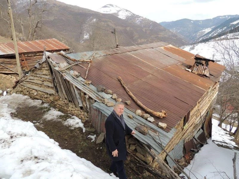 Bir köy nüfusu kadar aile yeni evlerine kavuşturuldu
