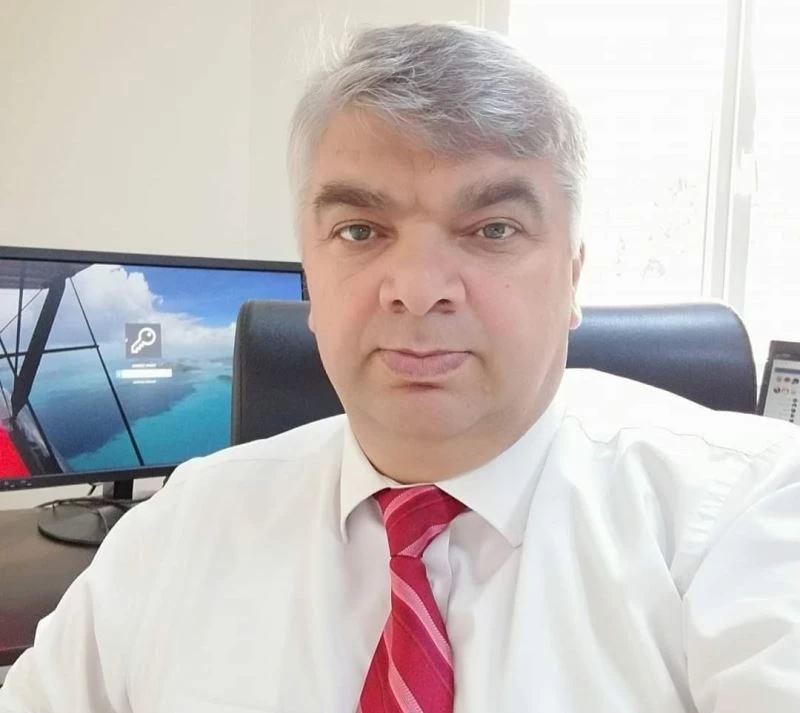 Emekli emniyet amiri evinde ölü bulundu
