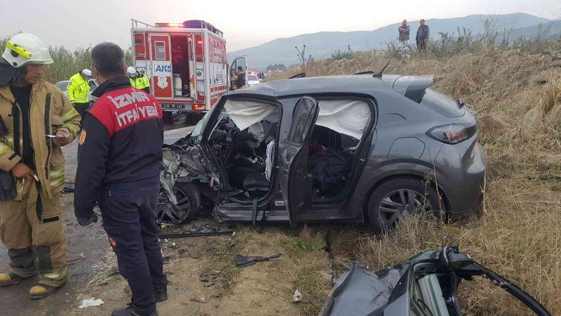 İzmir-Ödemiş yolunda feci kaza: 2 ölü, 4 yaralı
