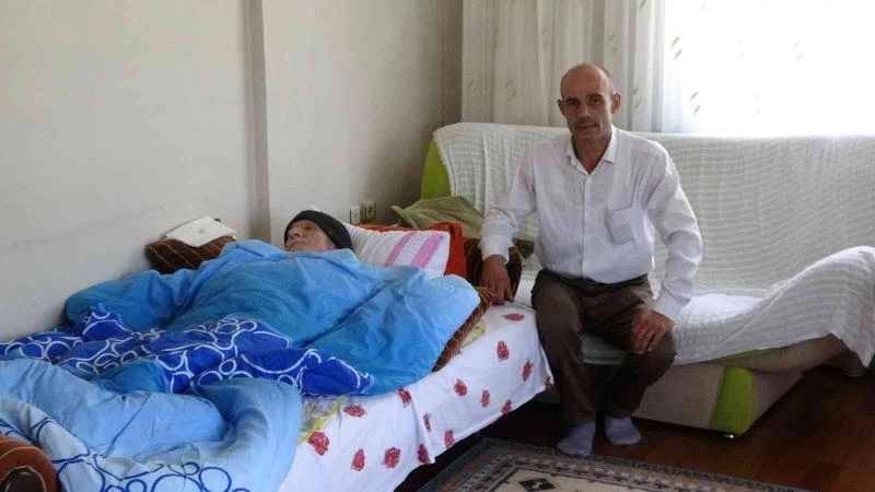 Oğulları boşanma kararı aldı, kendileri evsiz kaldı
