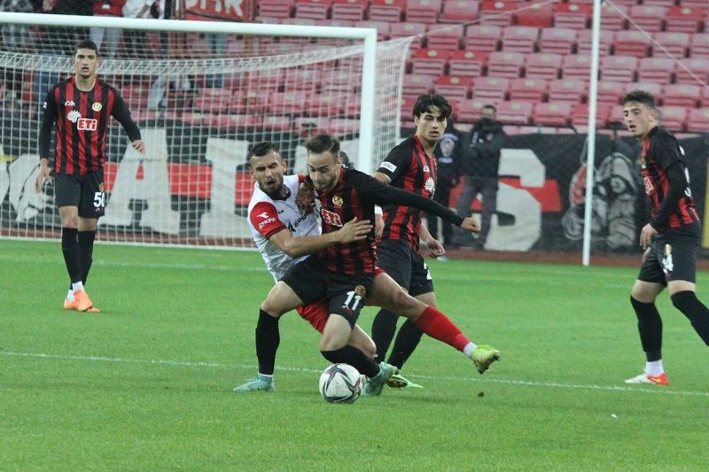 TFF 2. Lig: Eskişehirspor: 1 - 24 Erzincanspor: 0
